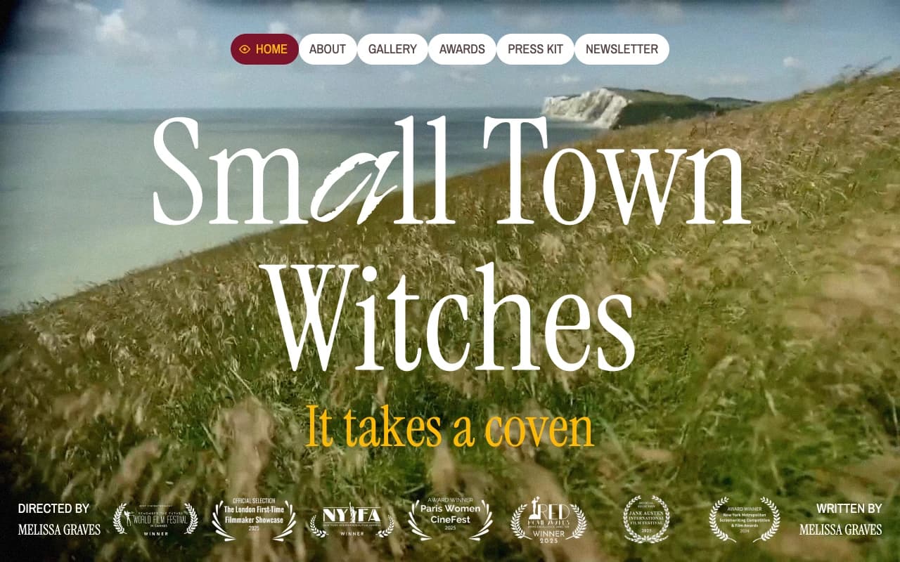 Screenshot of Small Town Witches